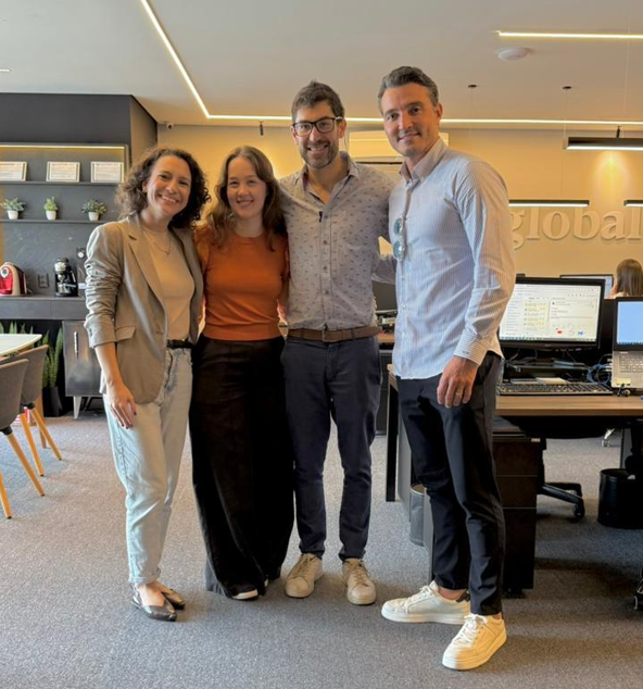 Equipo de Father & Company con Érase una Vez